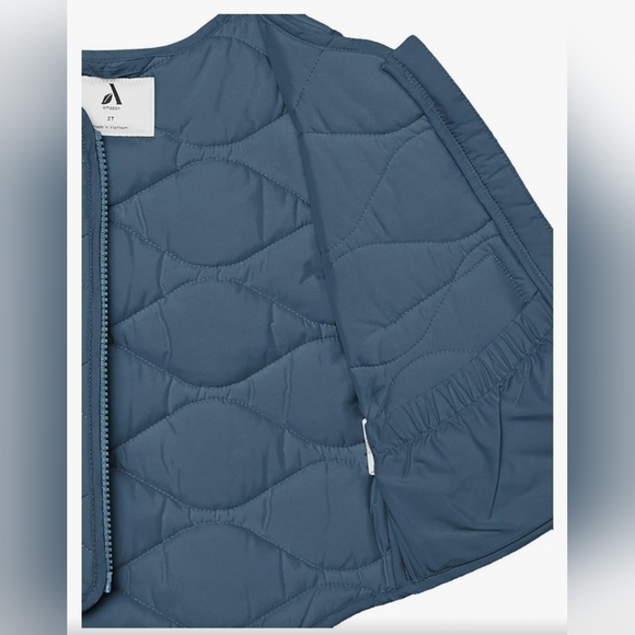 *NWT Amazon Essentials Unisex Kids Recycled Polyester Puffer Vest - Picture 4 of 5